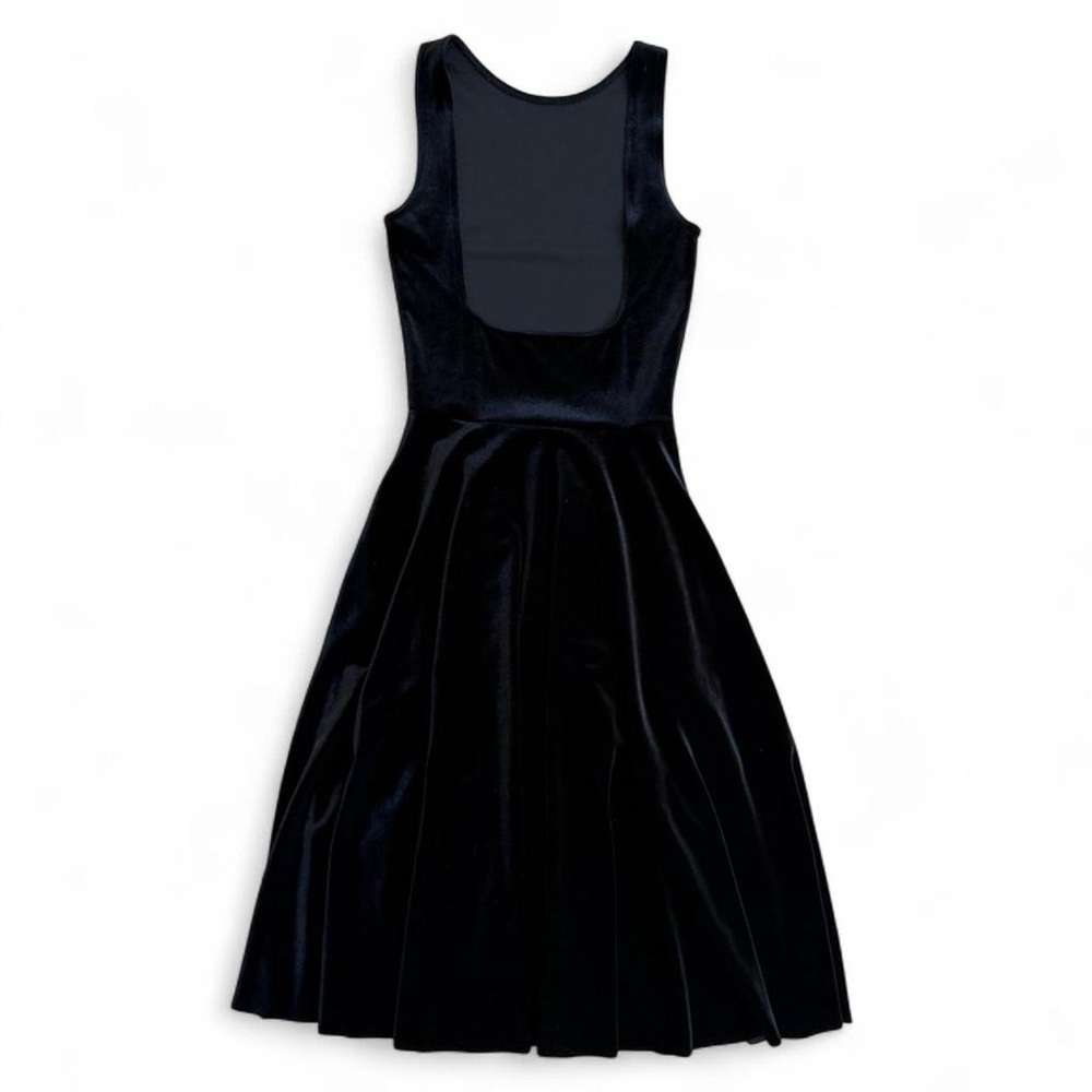 Elegant Black Sleeveless Dress
